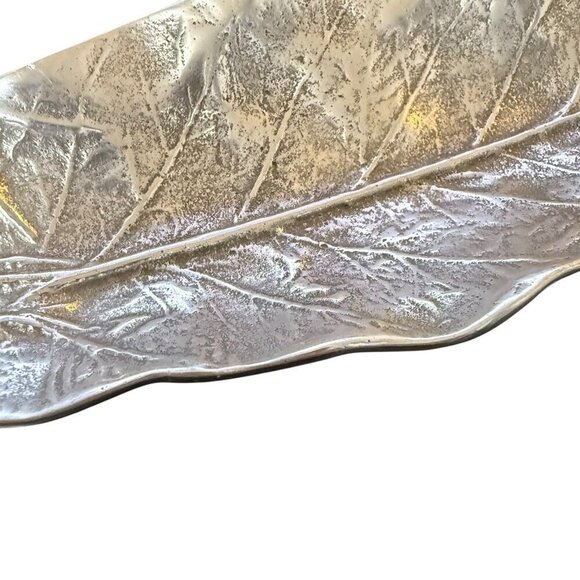 Vintage Aluminum Trinket Tray Dish Cast Aluminum Leaf 8.75" Long Logan Aluminum - Picture 2 of 5